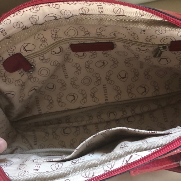 Red leather purse - Picture 2 of 4